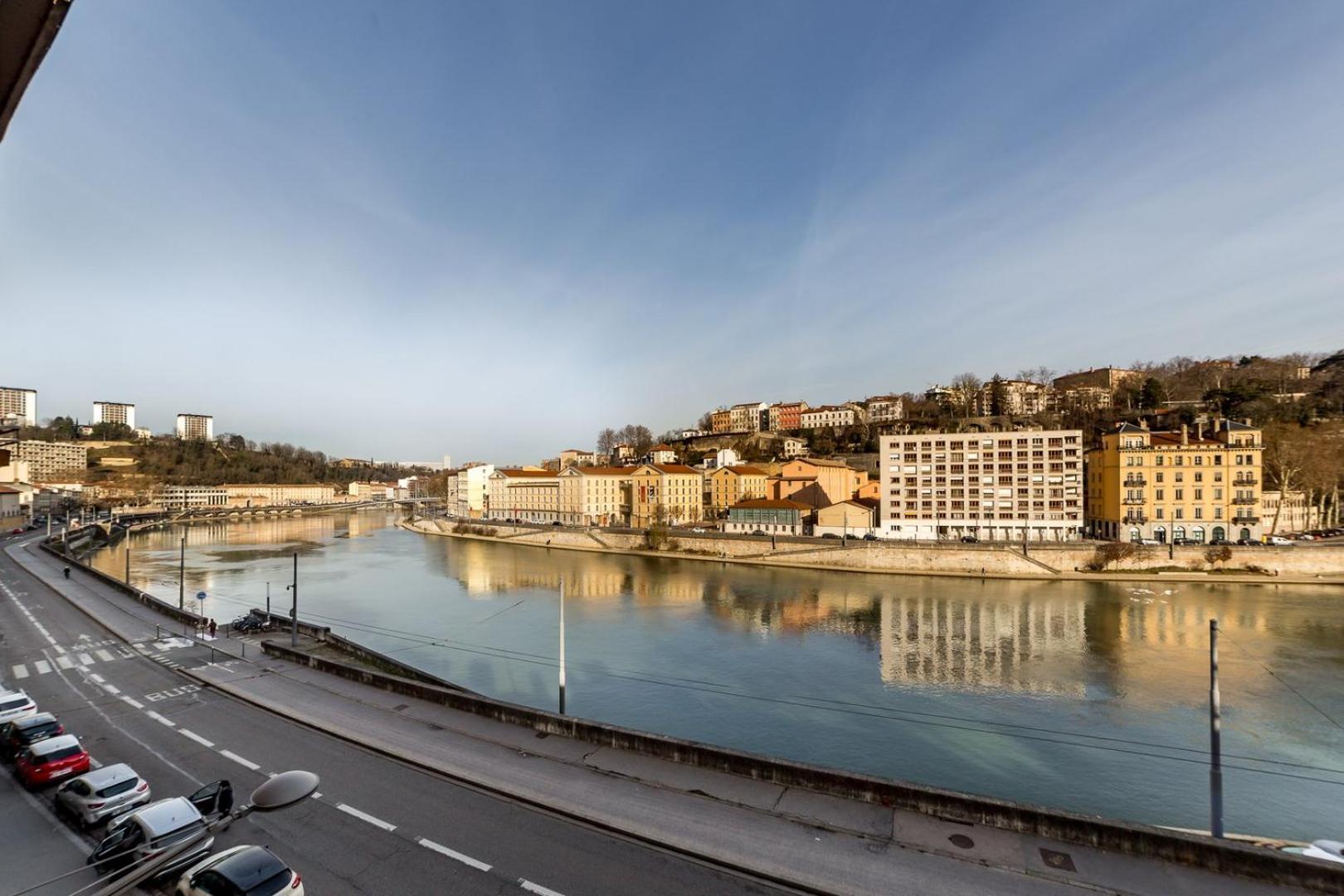 Loft Mezzanine Vue Incroyable Saone Lejlighed Lyon Eksteriør billede